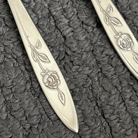 Vintage My Rose by Oneida Community Silver Forks (2) - Picture 3 of 4